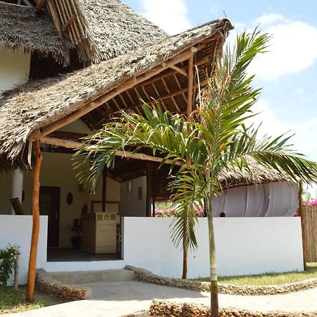 Pole Pole Beach House ワタム エクステリア 写真