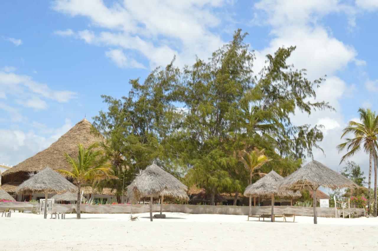 Pole Pole Beach House ワタム エクステリア 写真
