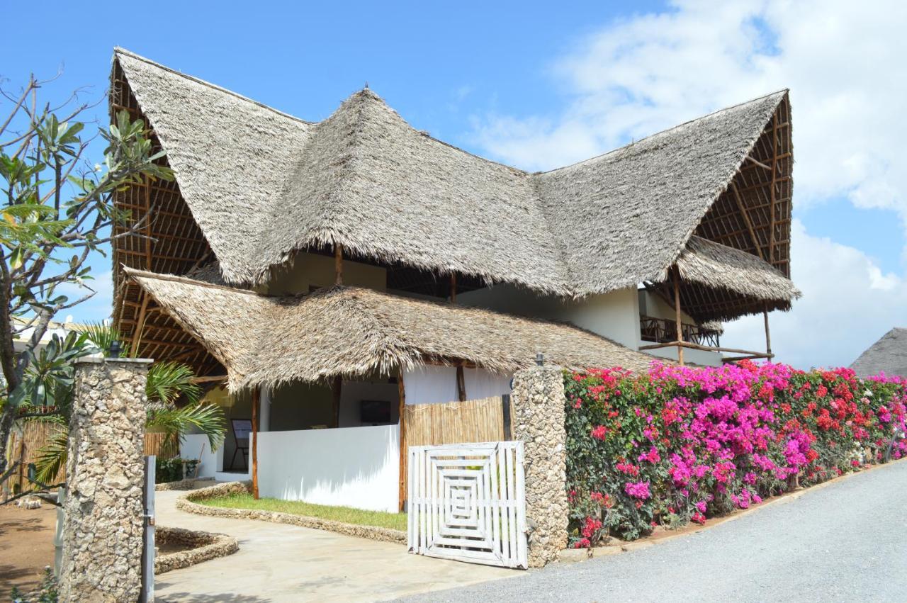 Pole Pole Beach House ワタム エクステリア 写真