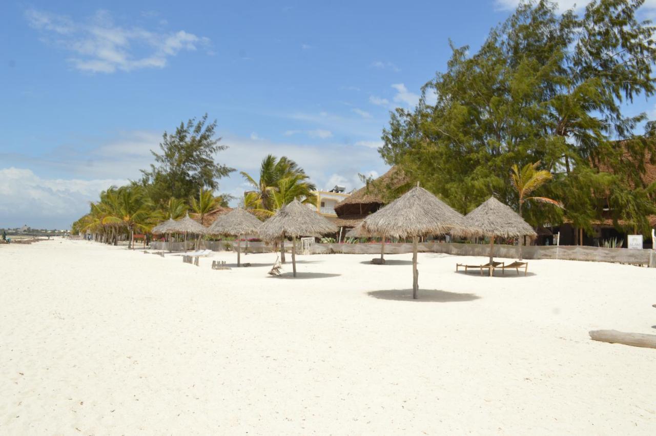 Pole Pole Beach House ワタム エクステリア 写真