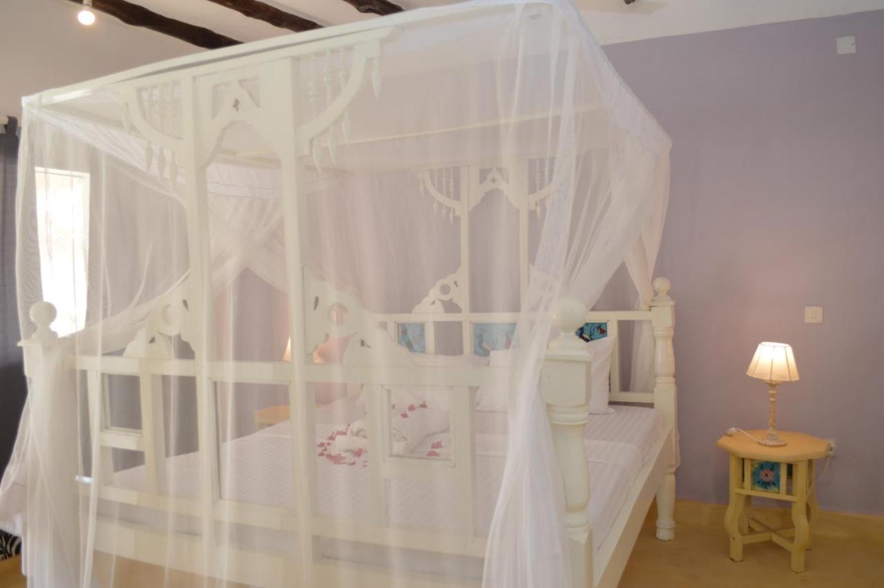 Pole Pole Beach House ワタム エクステリア 写真