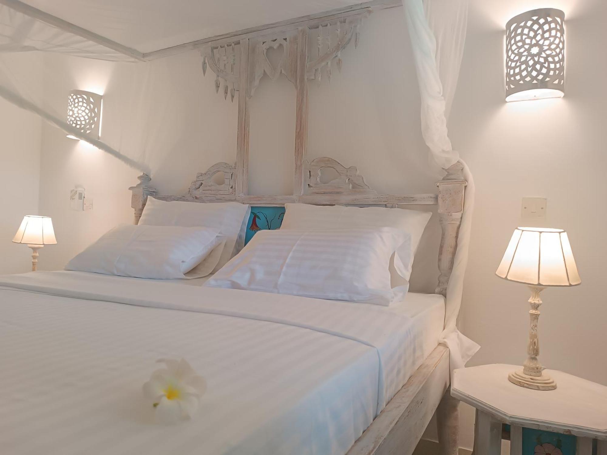 Pole Pole Beach House ワタム エクステリア 写真