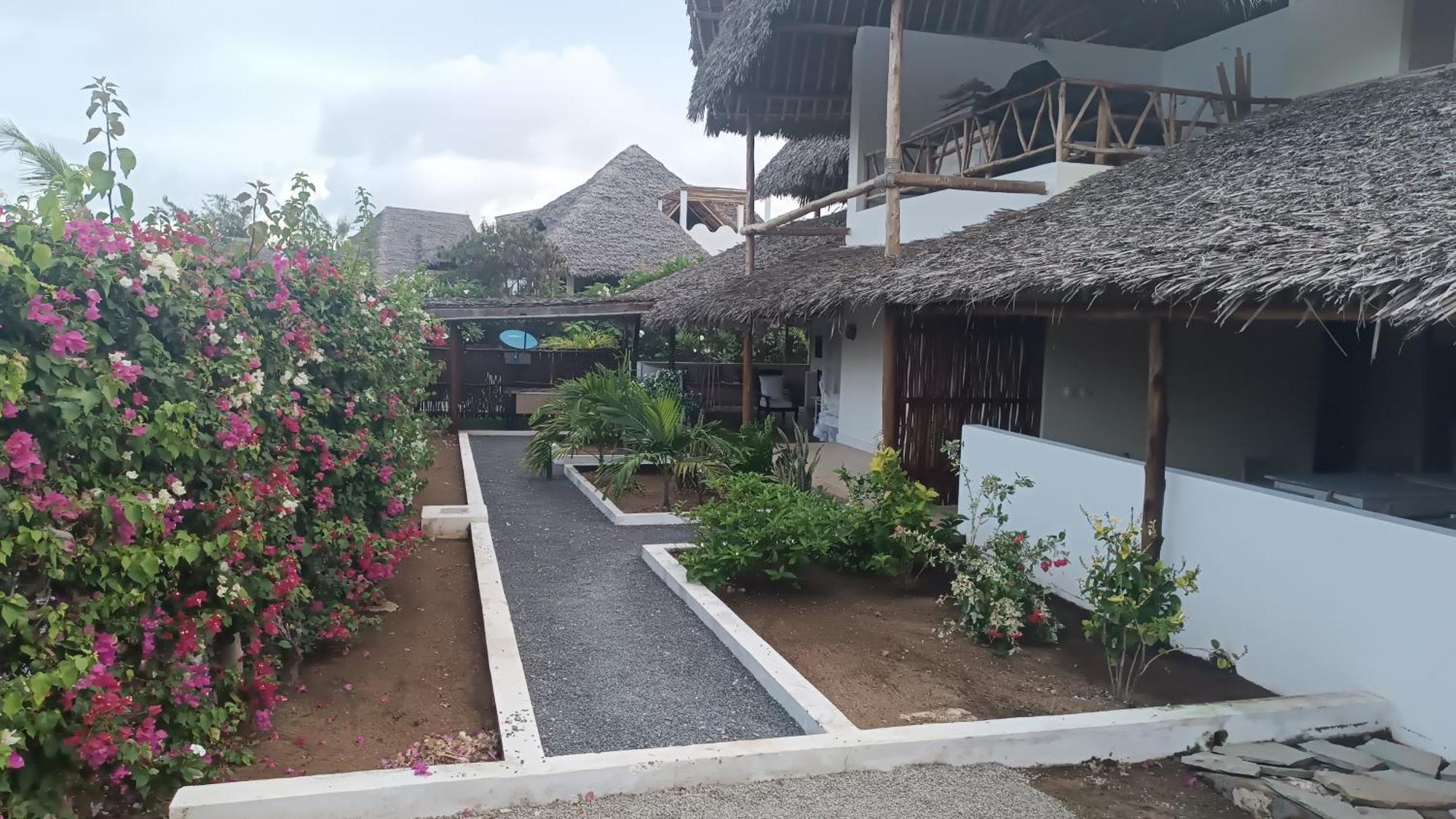 Pole Pole Beach House ワタム エクステリア 写真